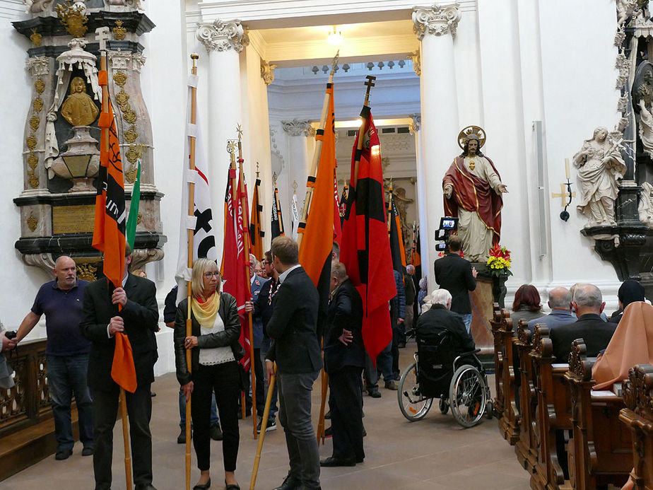 Abschlussvesper der Bischofskonferenz mit Austeilung des Bonifatiussegens (Foto: Karl-Franz Thiede)